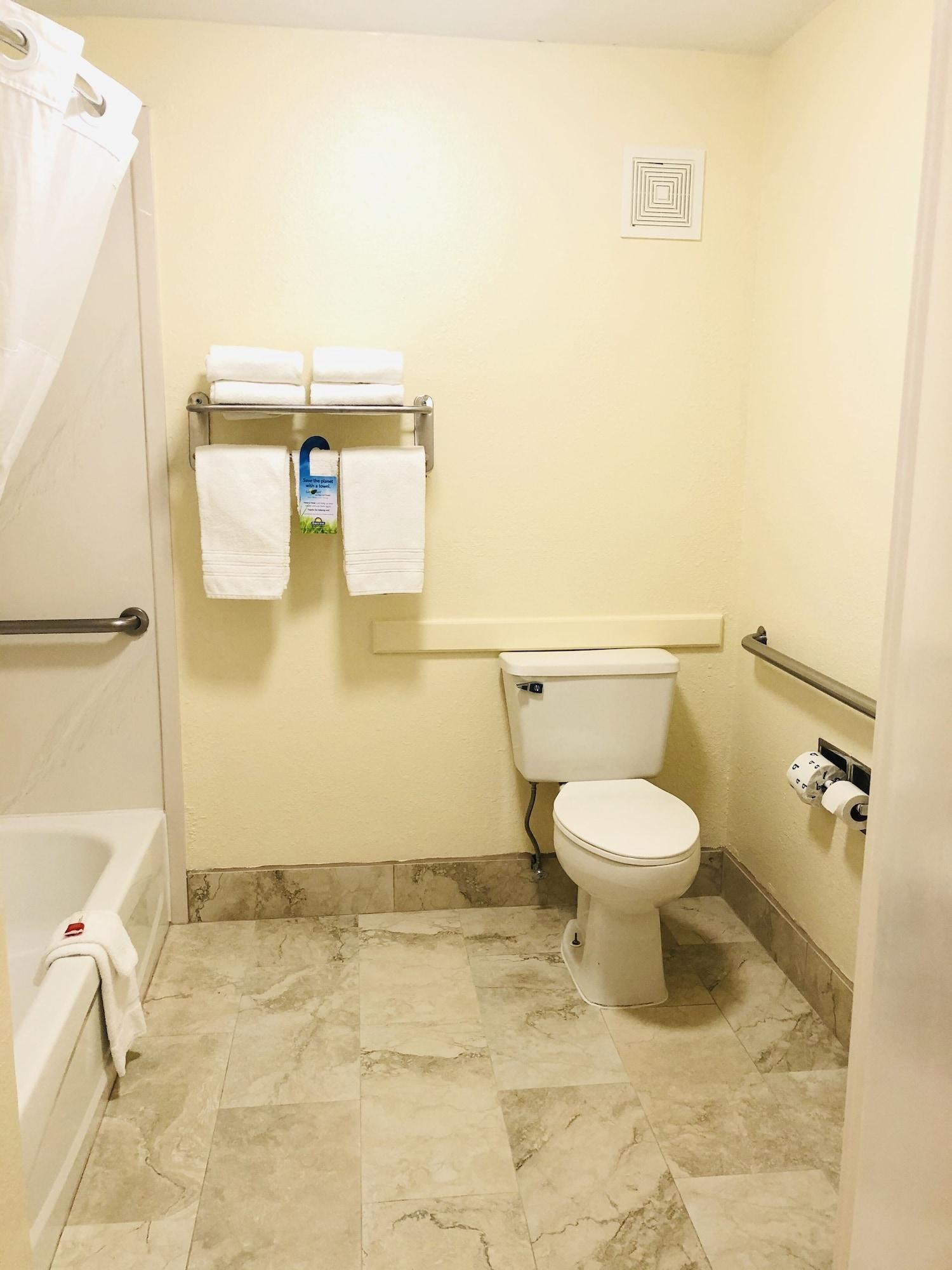 Motel Days & By Wyndham - Near Beaches Hurlburt 3*