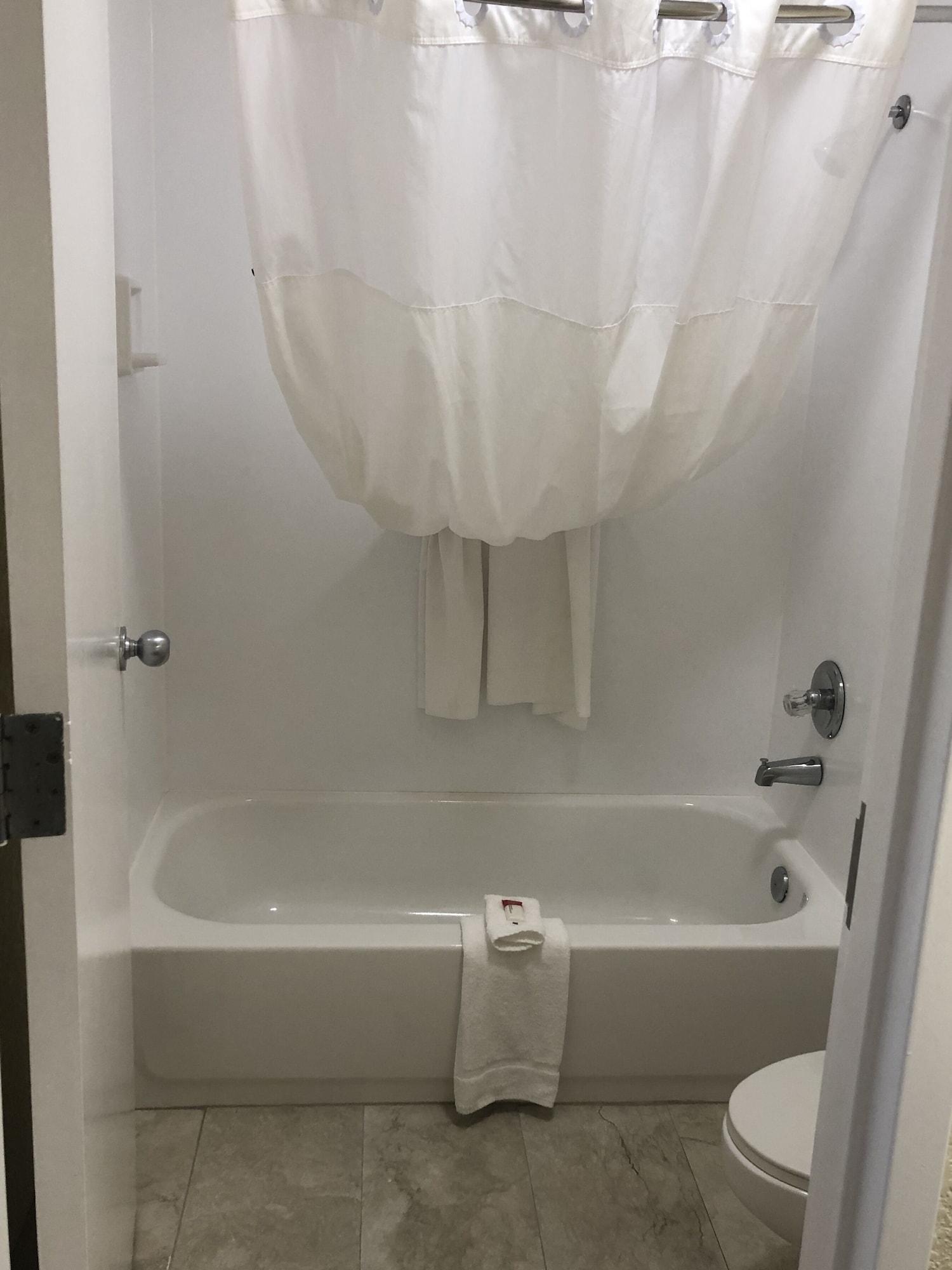Days & By Wyndham - Near Beaches Hurlburt 3*